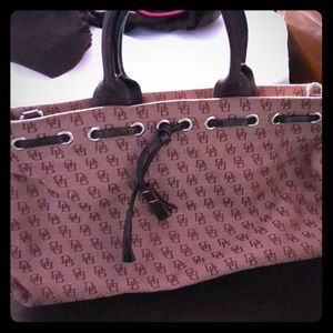 Dooney Bourke handbag 👜